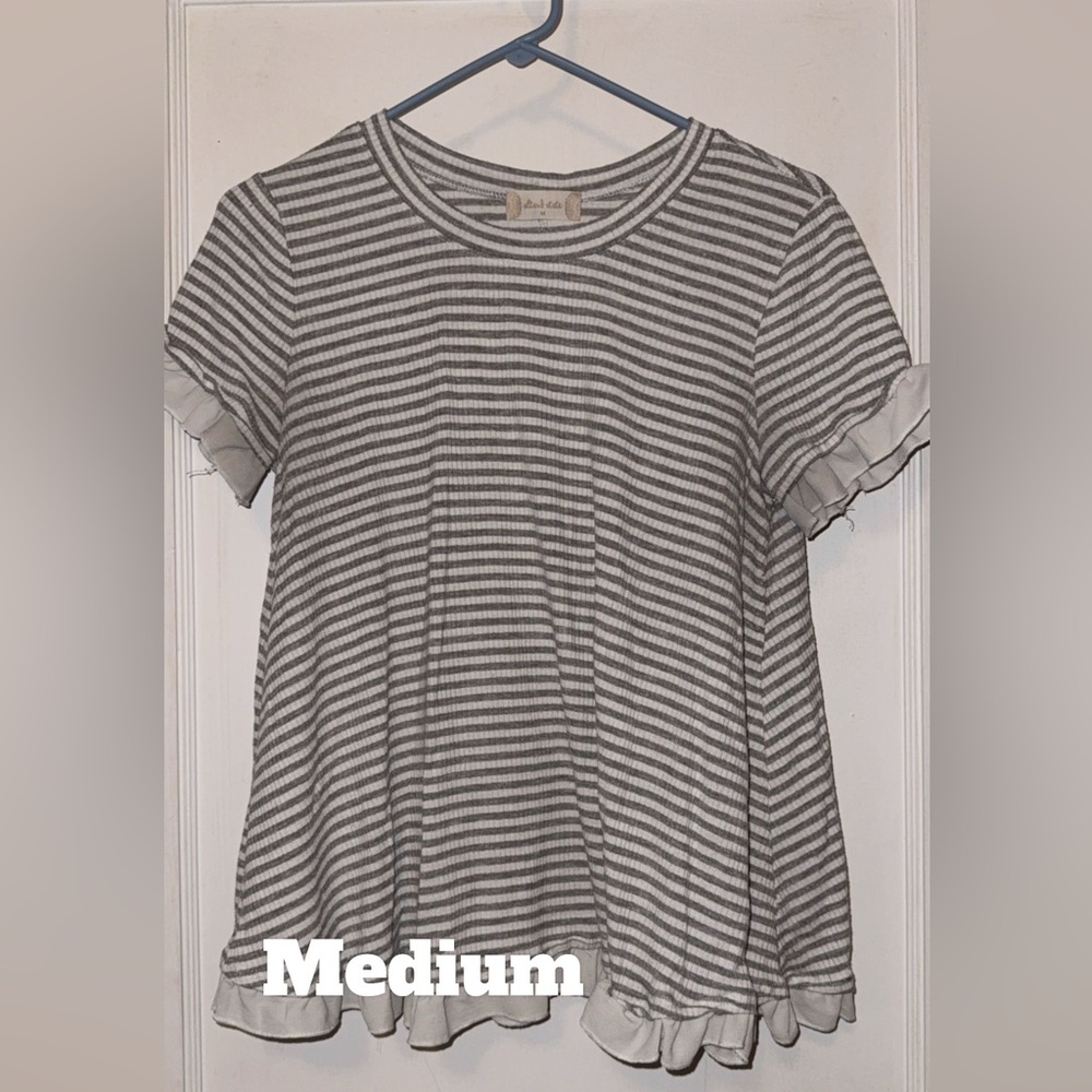 Altar'd State Gray Striped Short Sleeve Top